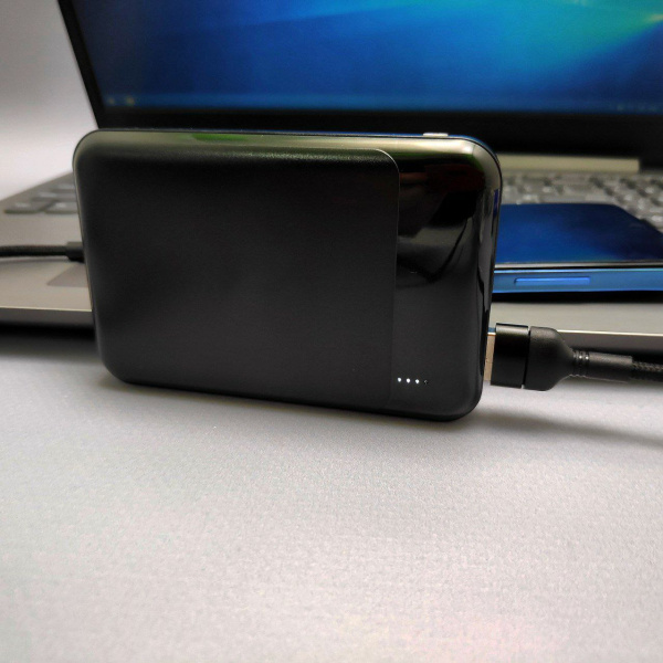 Портативное зарядное устройство Power Bank 5000 mAh / Micro-USB, Type C, 2 USB-выхода, точечный индикатор заряд
